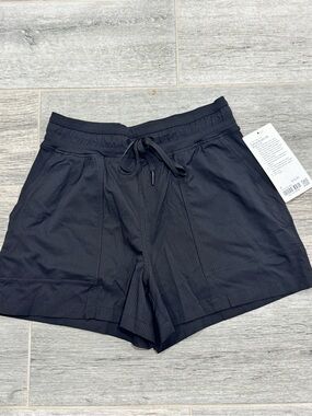 New Lululemon Dance Studio High-Rise Shorts 3.5" BLACK  Size 4 NWT
